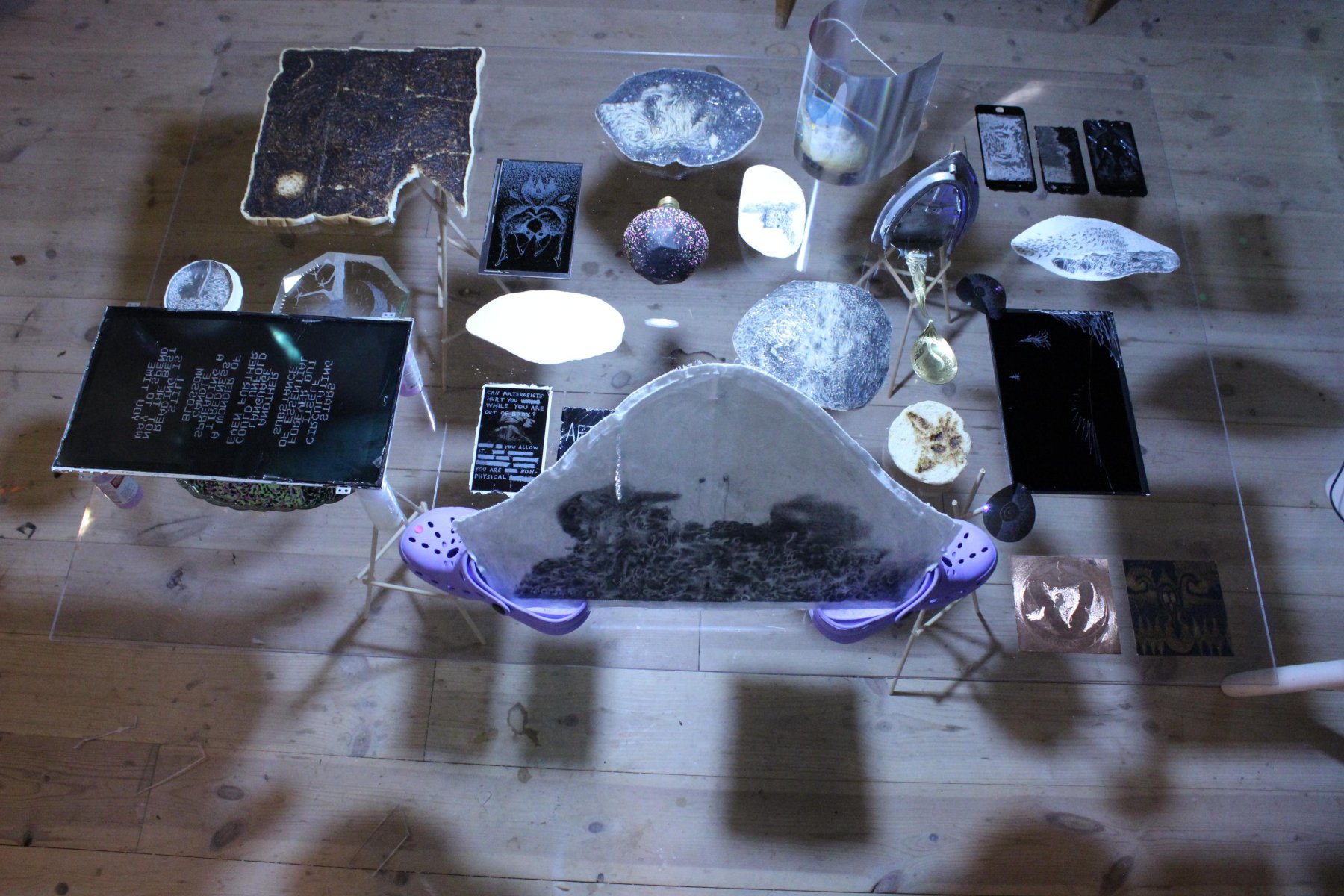 *Krispig närvaro* (2021) av Mattias Eliasson.