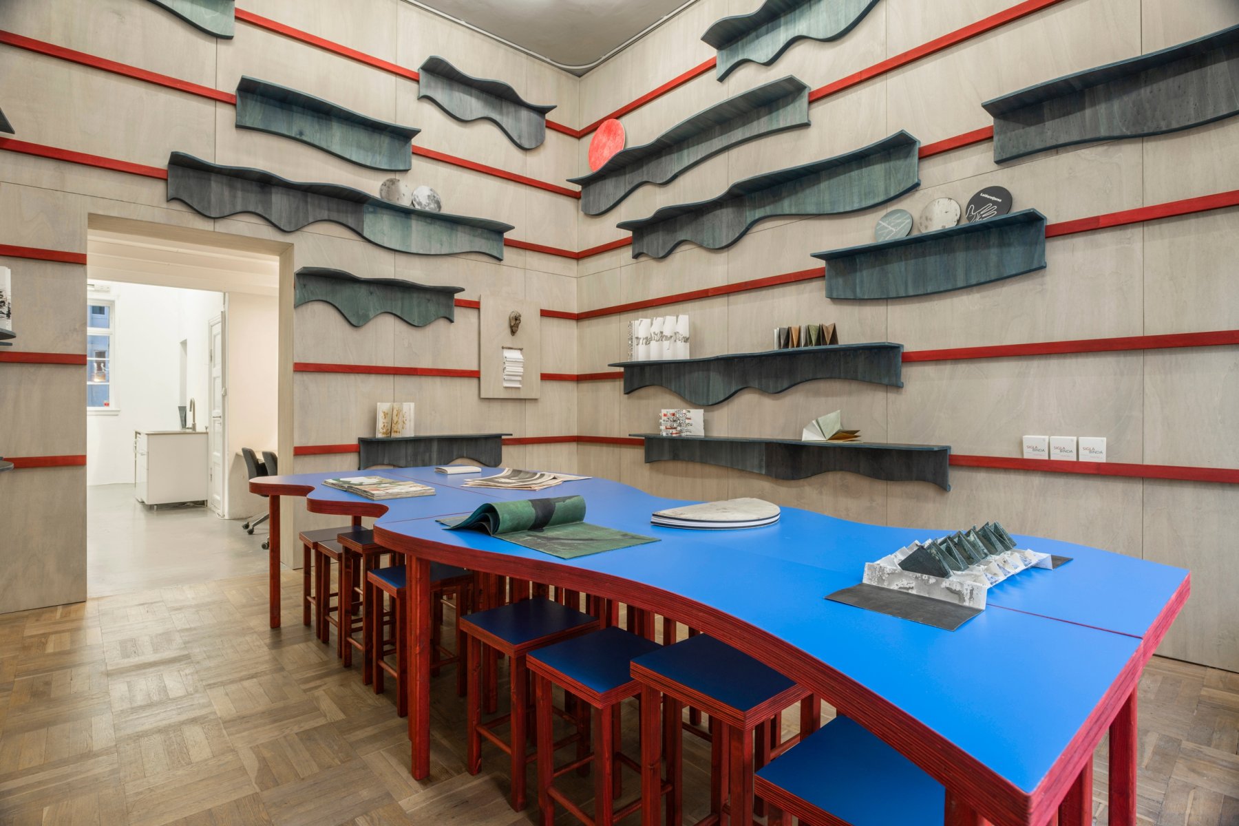 Utstillinga *Sigla Binda* hos Entrée i Bergen. Foto: Bjarte Bjørkum.